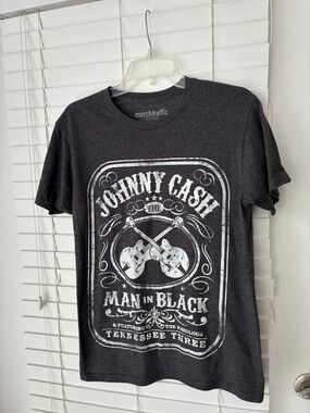 Johnny Cash T Shirt Short Sleeve Man in Black Country Music SZ M Gray Unisex